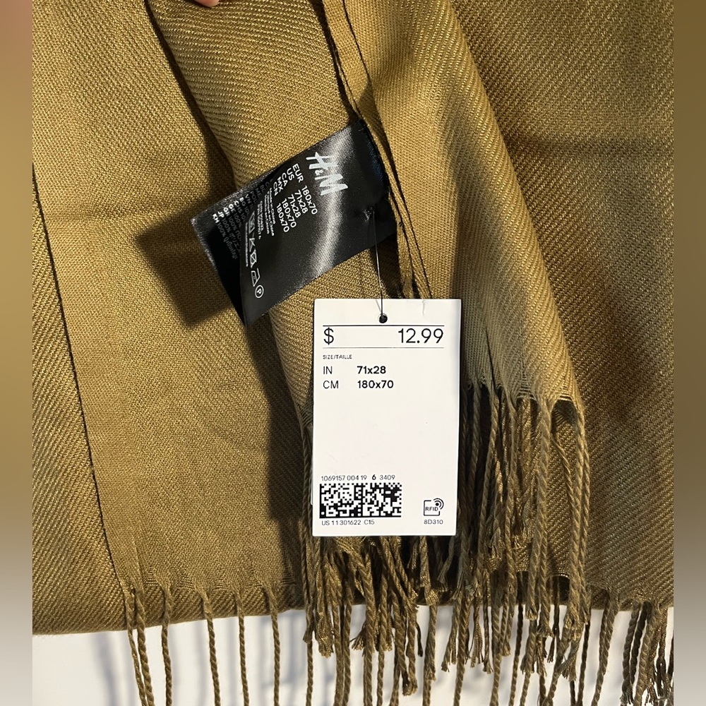 Brand new Olive green scarf h&m